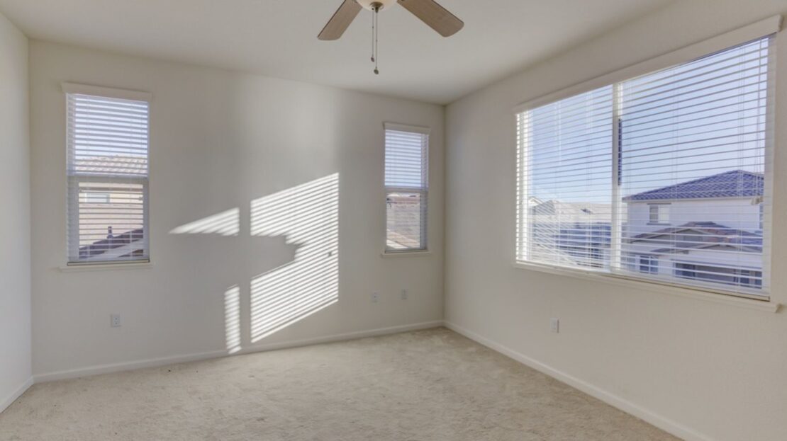 2432 Middlebury Dr - Lathrop - California - 5 bed, 4.5 bath rental property