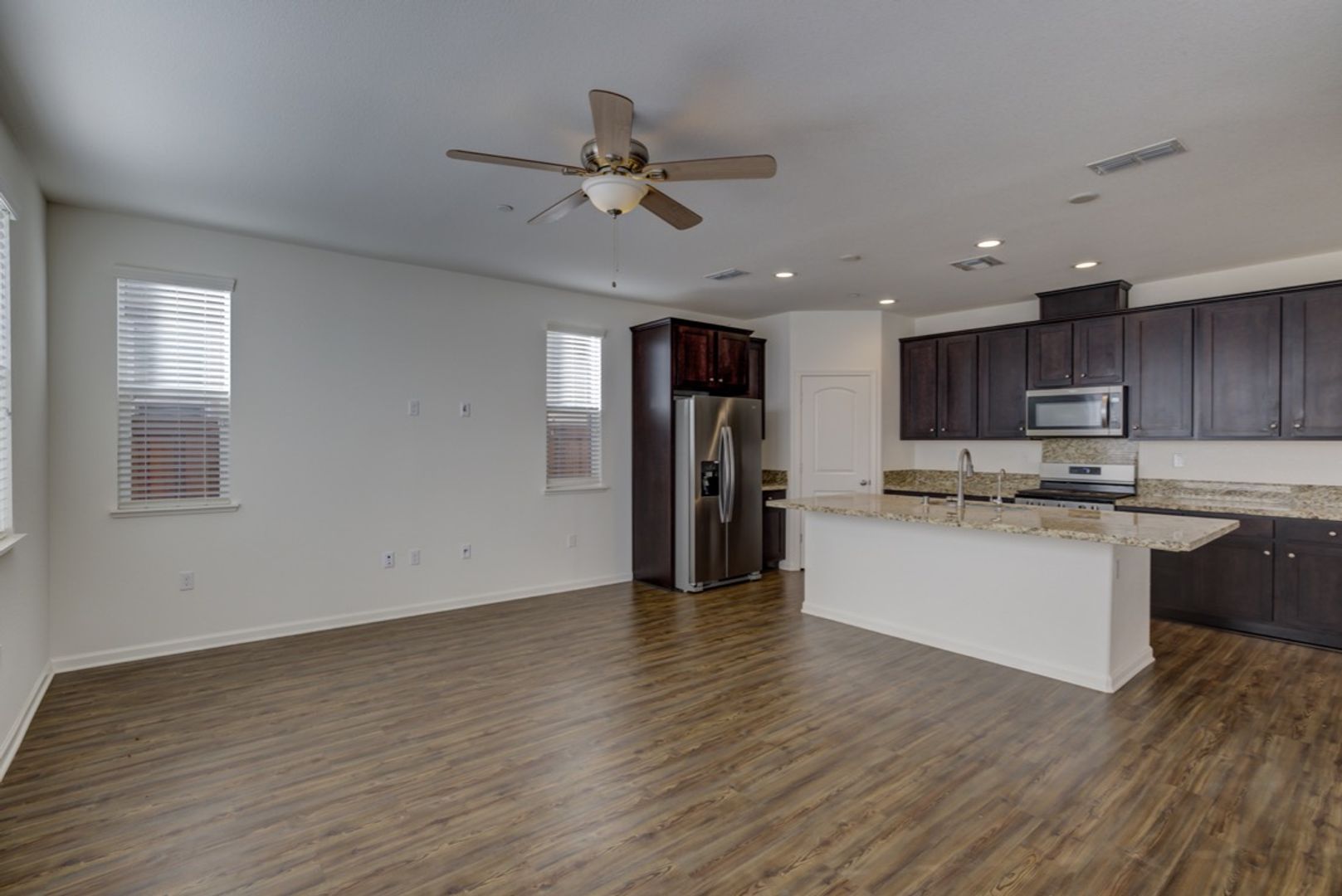 2432 Middlebury Dr - Lathrop - California - 5 bed, 4.5 bath rental property