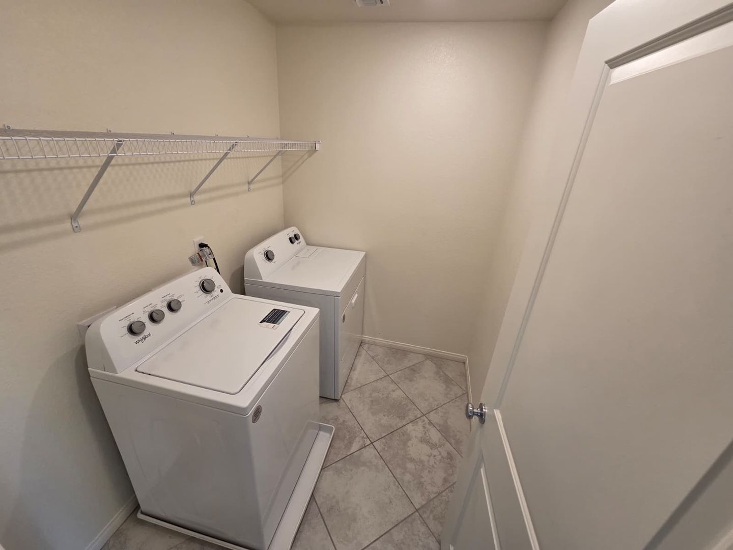 2493 Adige Pl - Henderson - Nevada - 4 bed, 3 bath rental property