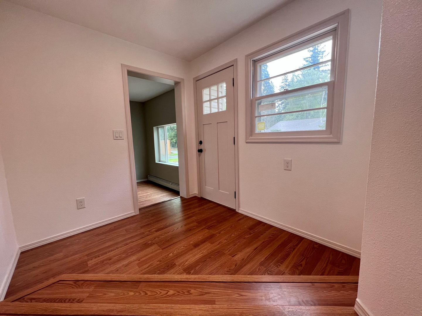 2500 SE Tarbell Ave   Unit B  - Milwaukie - Oregon - 1 bed, 1 bath rental property