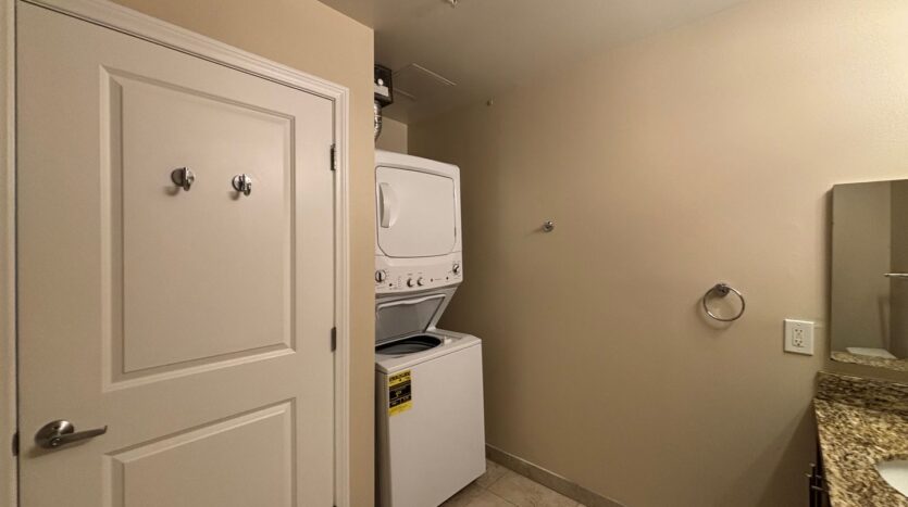 253 10th Ave #423 - San Diego - California - 2 bed, 1 bath rental property