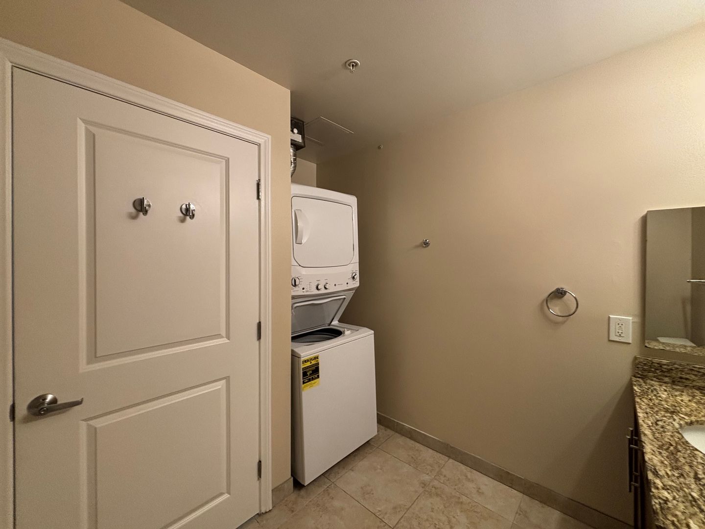 253 10th Ave #423 - San Diego - California - 2 bed, 1 bath rental property