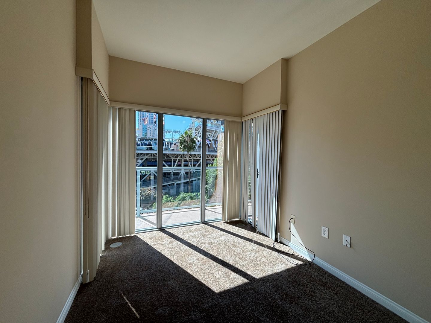 253 10th Ave #423 - San Diego - California - 2 bed, 1 bath rental property
