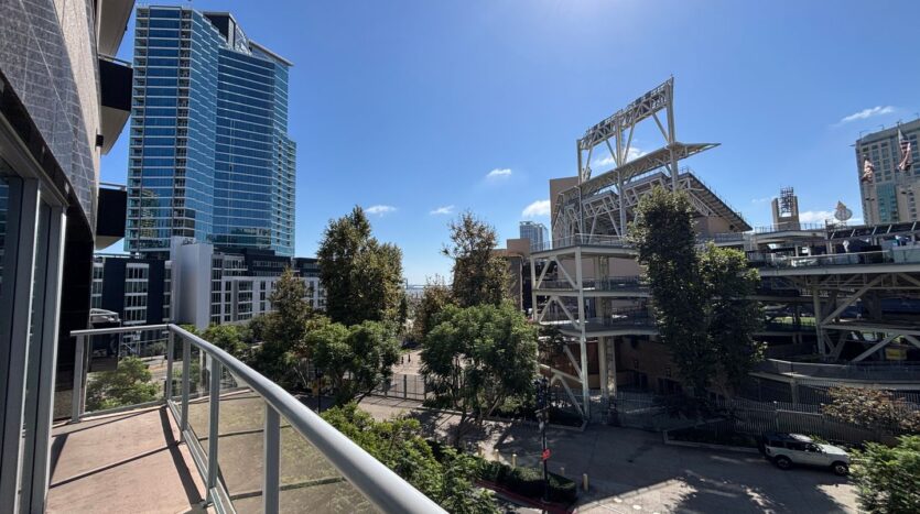 253 10th Ave #423 - San Diego - California - 2 bed, 1 bath rental property