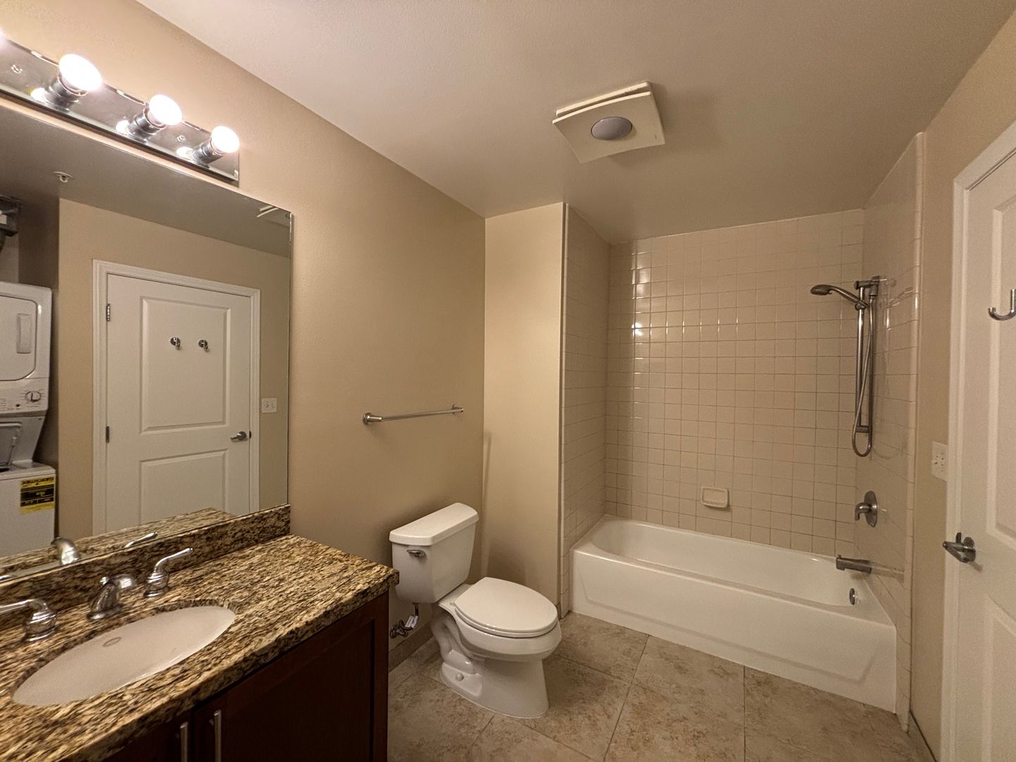 253 10th Ave #423 - San Diego - California - 2 bed, 1 bath rental property