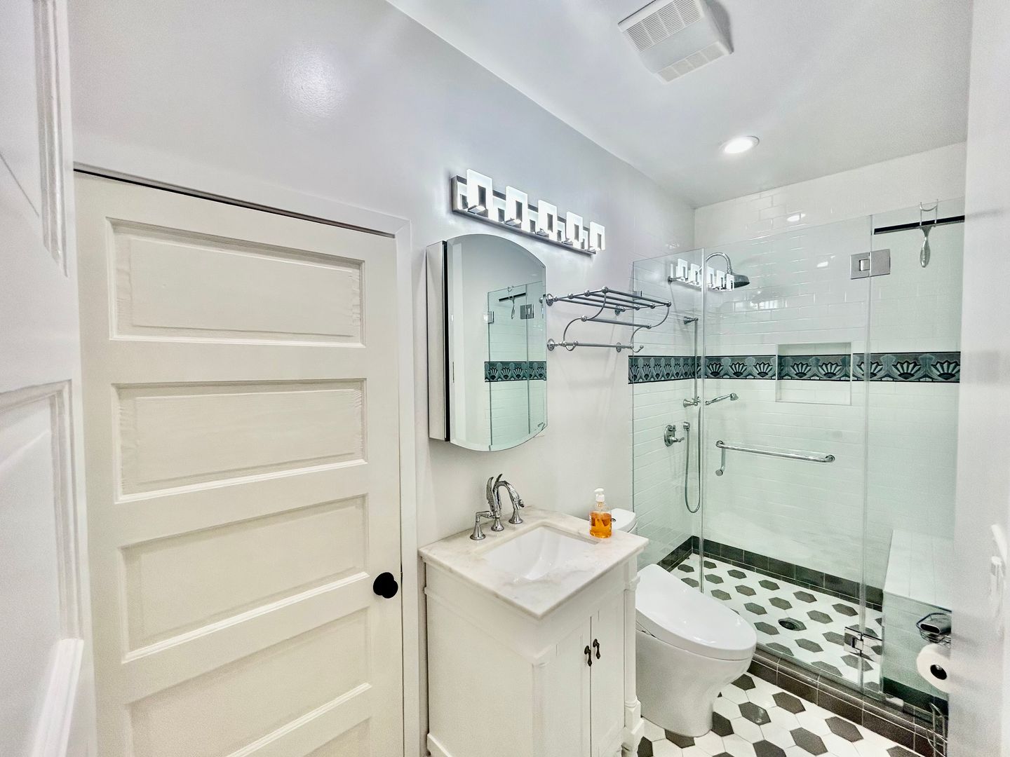 2656 Van Buren Pl  - Los Angeles - California - 4 bed, 3 bath rental property