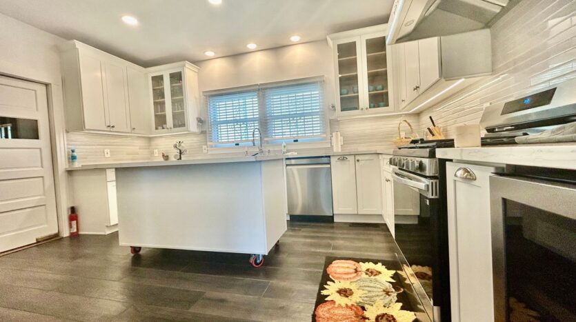 2656 Van Buren Pl  - Los Angeles - California - 4 bed, 3 bath rental property