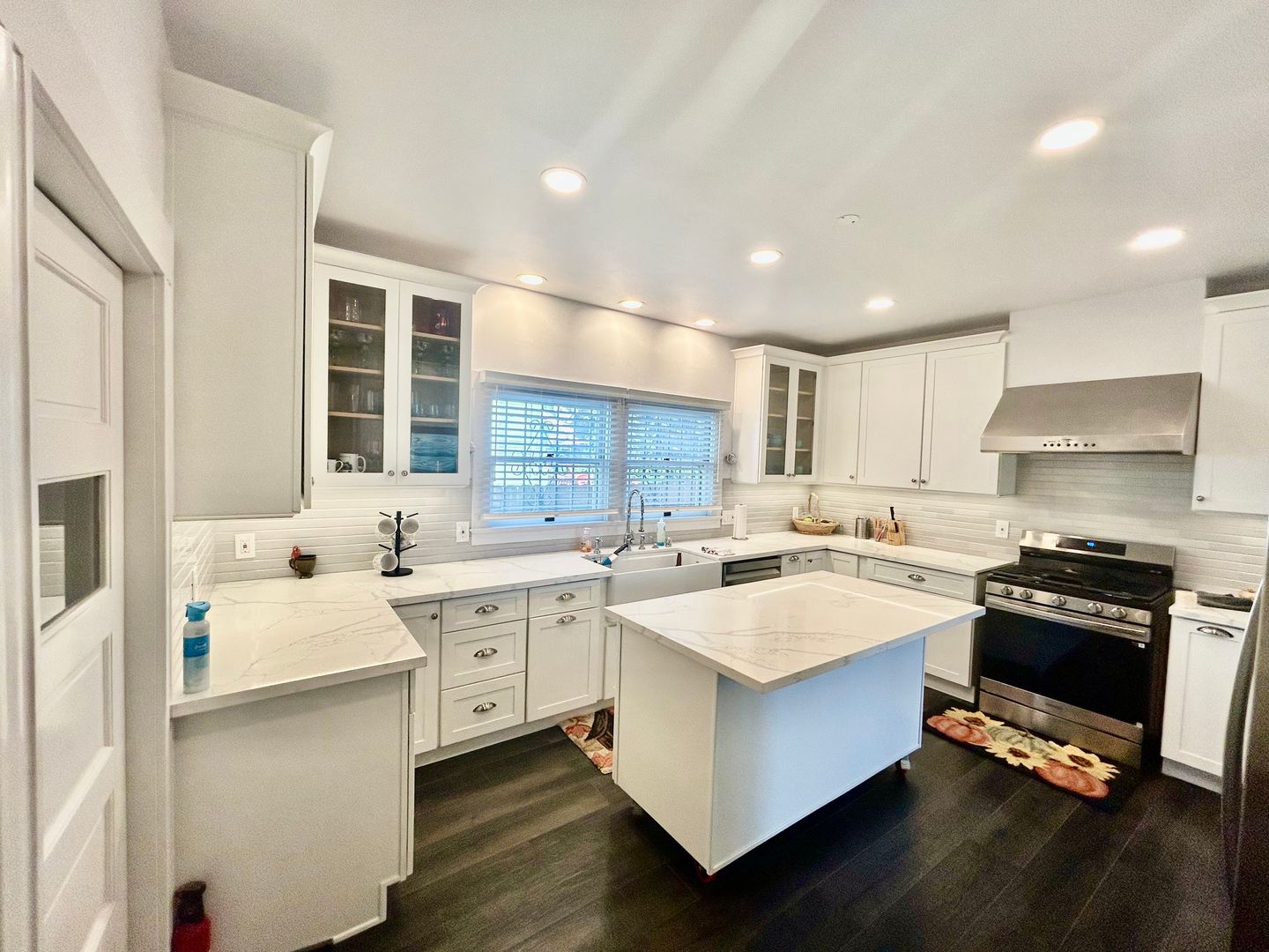 2656 Van Buren Pl  - Los Angeles - California - 4 bed, 3 bath rental property