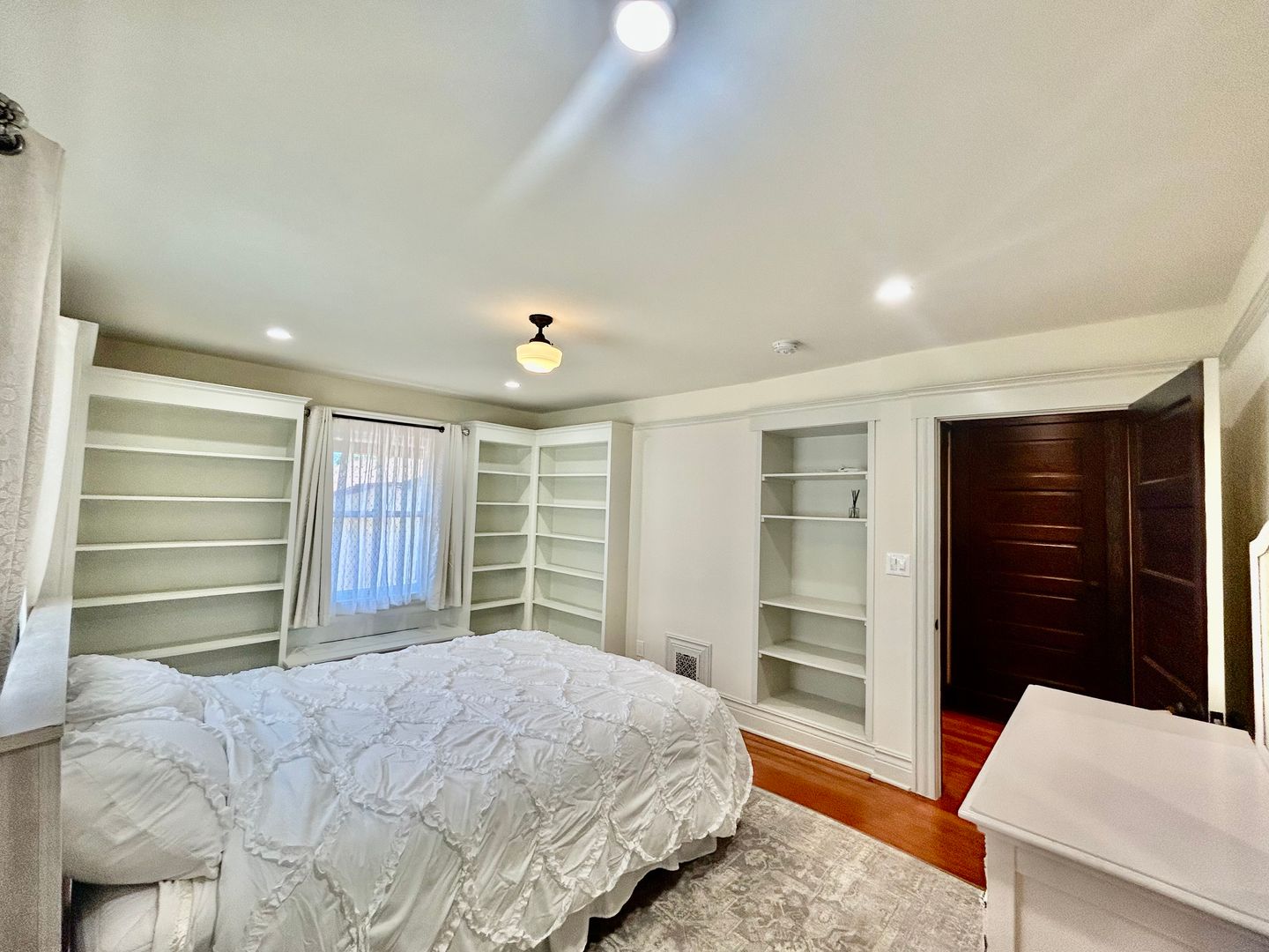 2656 Van Buren Pl  - Los Angeles - California - 4 bed, 3 bath rental property