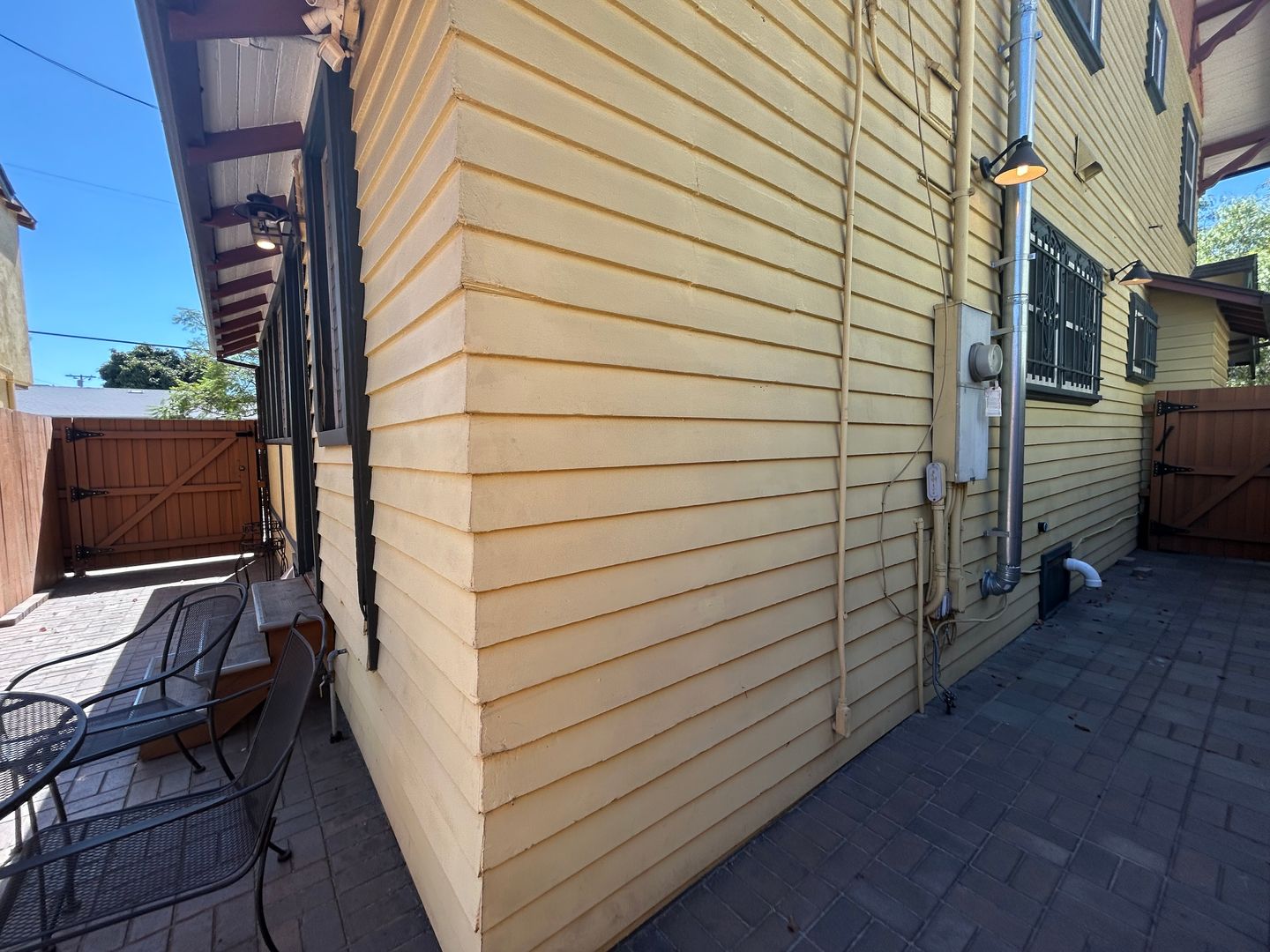 2656 Van Buren Pl  - Los Angeles - California - 4 bed, 3 bath rental property