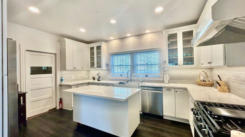 2656 Van Buren Pl  - Los Angeles - California - 4 bed, 3 bath rental property