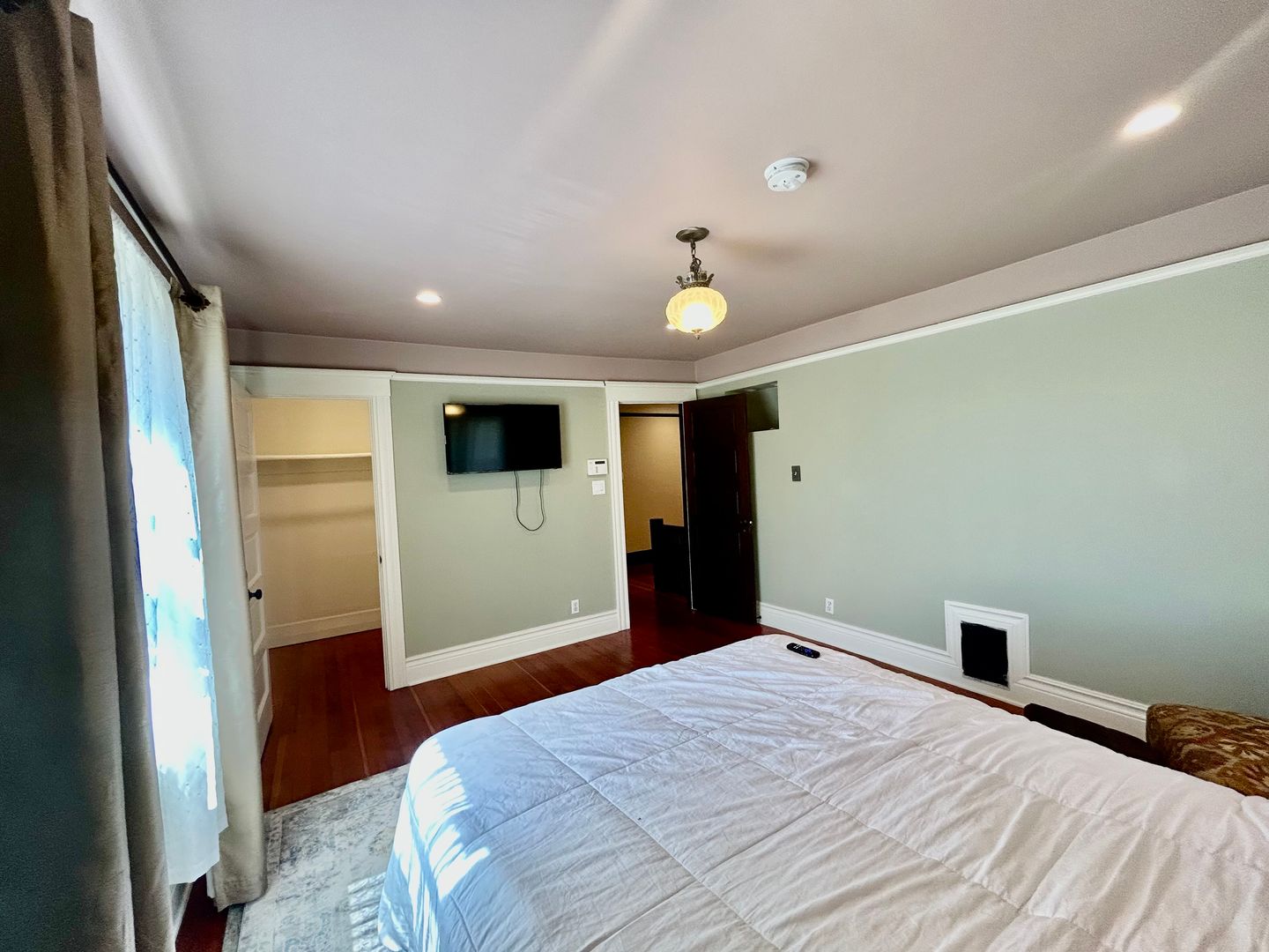 2656 Van Buren Pl  - Los Angeles - California - 4 bed, 3 bath rental property