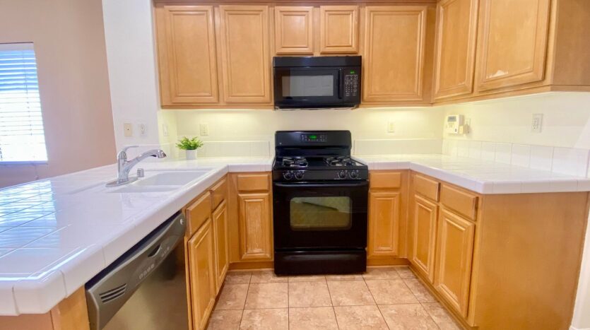 2670 Night Jasmine Drive - Simi Valley - California - 4 bed, 2.5 bath rental property