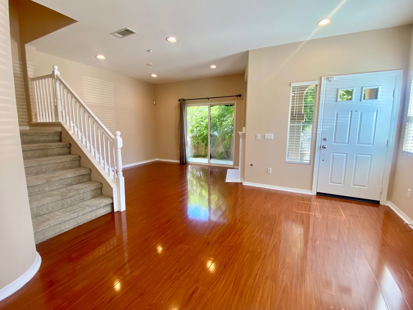 2670 Night Jasmine Drive - Simi Valley - California - 4 bed, 2.5 bath rental property