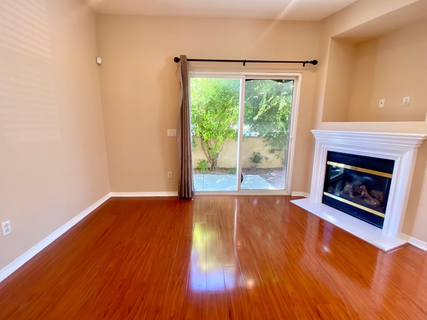 2670 Night Jasmine Drive - Simi Valley - California - 4 bed, 2.5 bath rental property