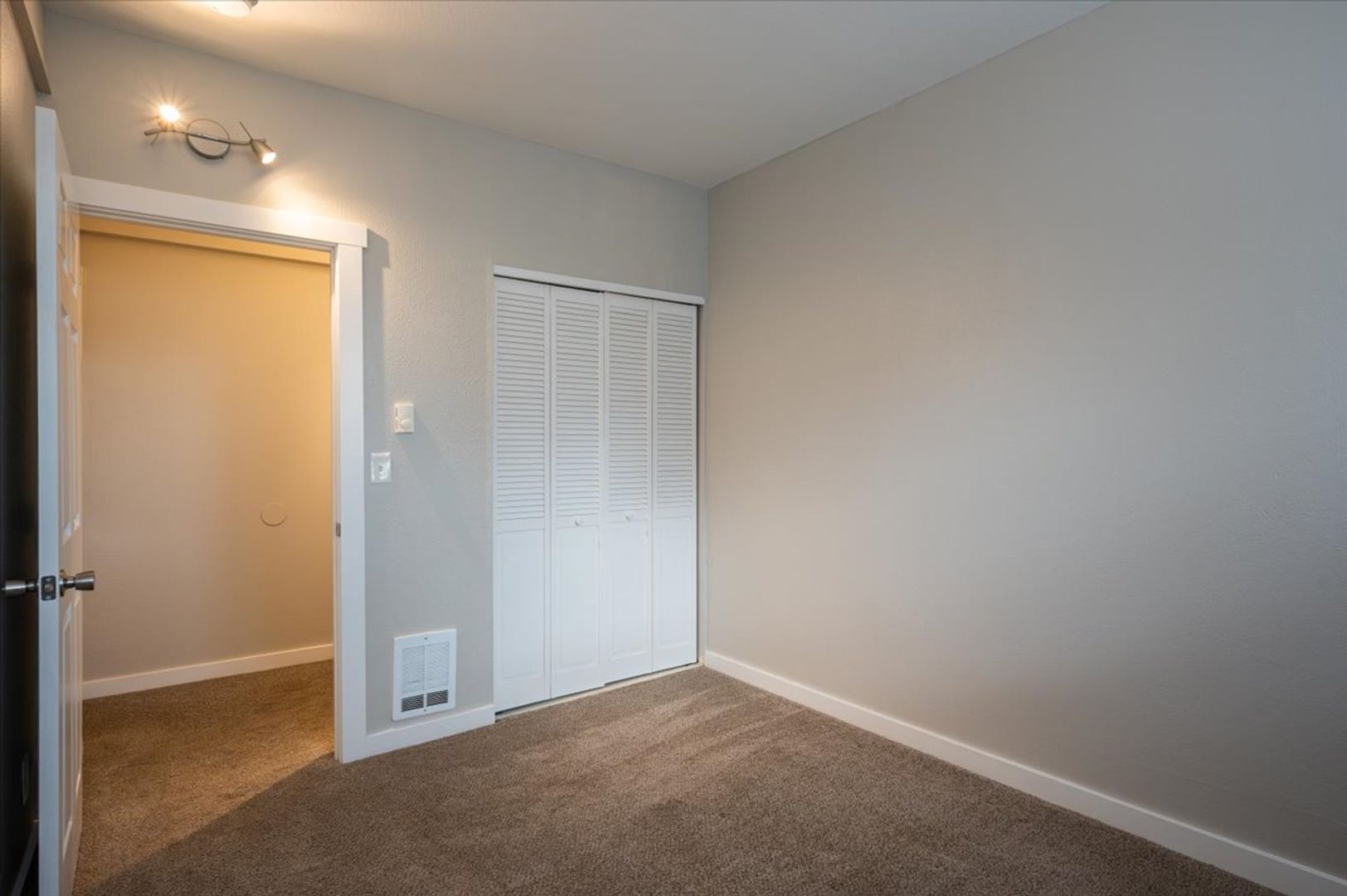 2713 Woburn Street - Bellingham - Washington - 3 bed, 2 bath rental property