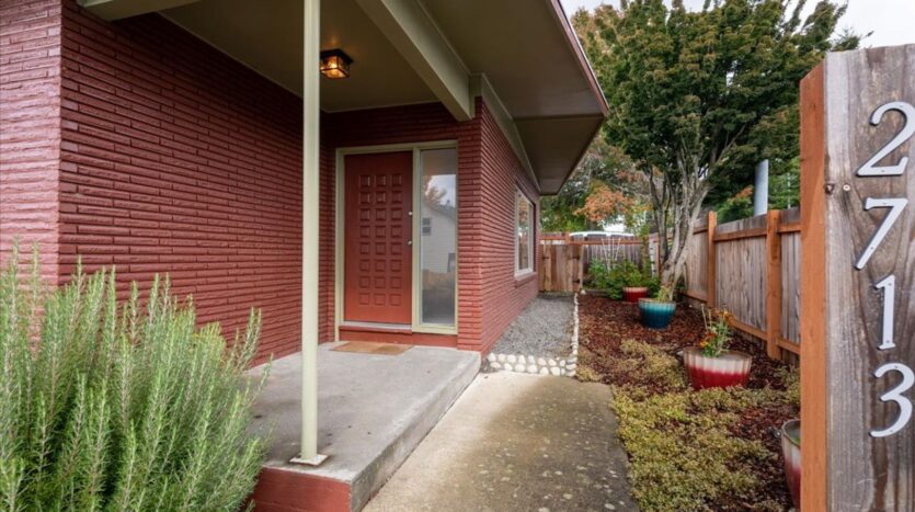 2713 Woburn Street - Bellingham - Washington - 3 bed, 2 bath rental property