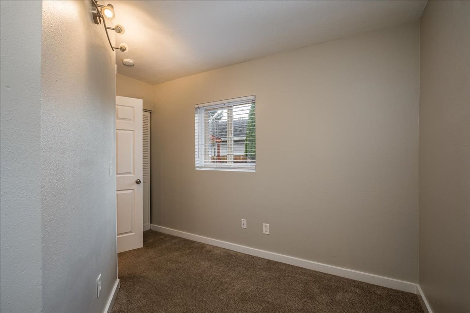 2713 Woburn Street - Bellingham - Washington - 3 bed, 2 bath rental property