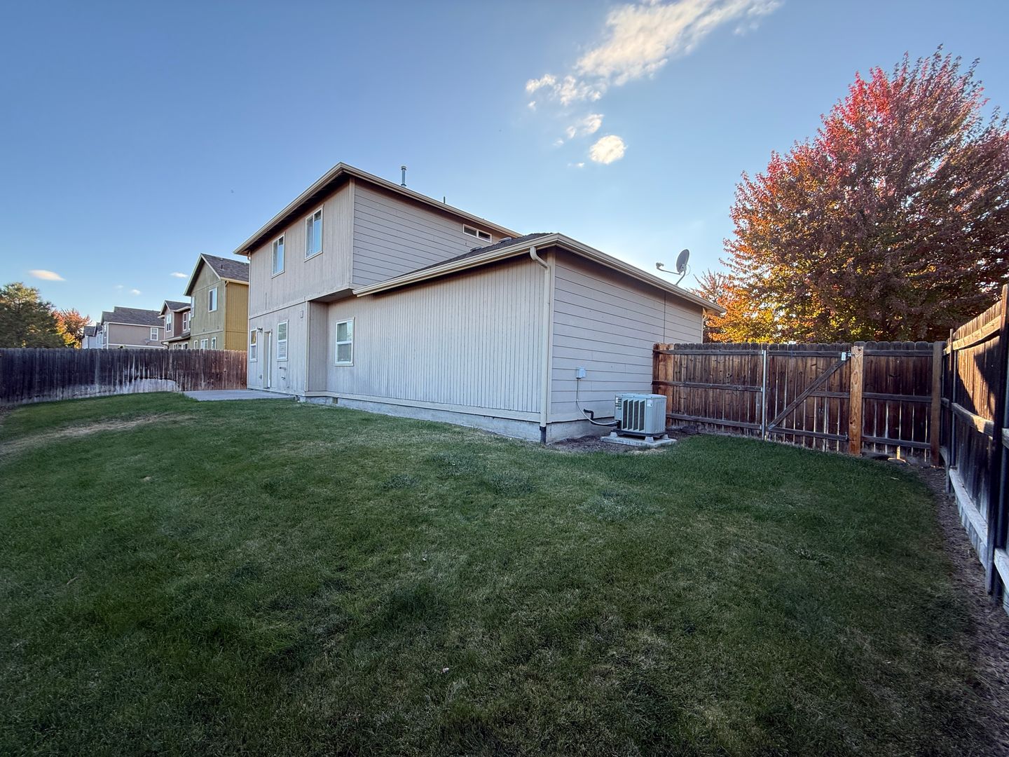 2730 NE 9th Street - Redmond - Oregon - 3 bed, 2.5 bath rental property