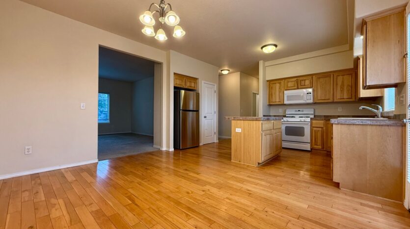 2730 NE 9th Street - Redmond - Oregon - 3 bed, 2.5 bath rental property