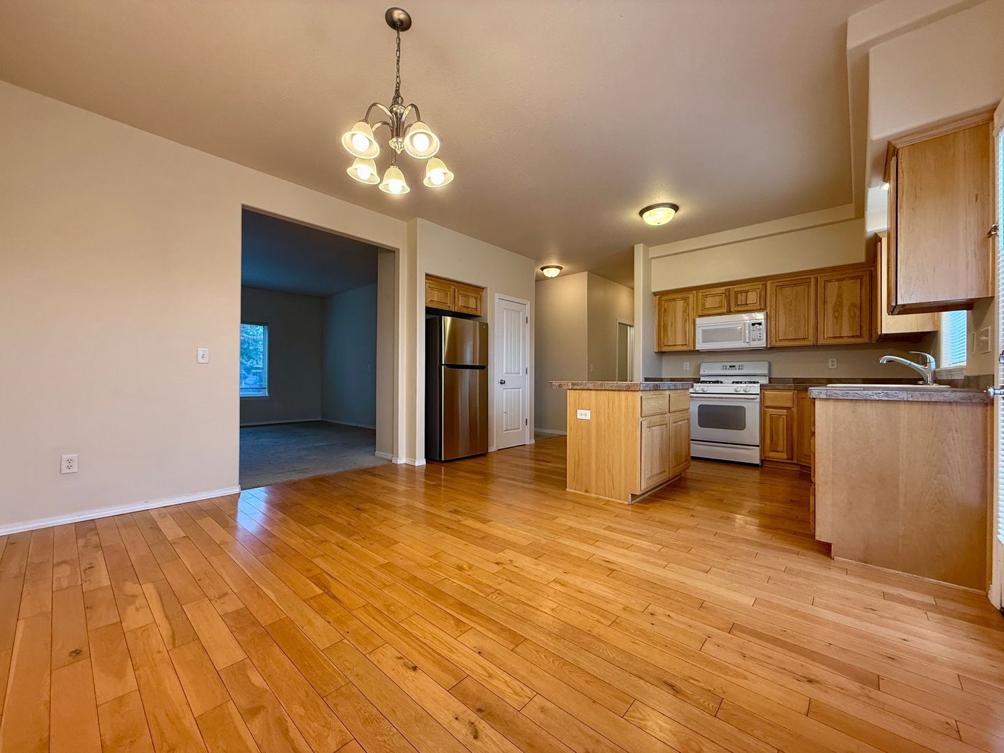 2730 NE 9th Street - Redmond - Oregon - 3 bed, 2.5 bath rental property