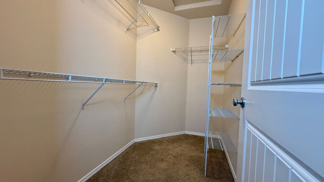 2730 NE 9th Street - Redmond - Oregon - 3 bed, 2.5 bath rental property