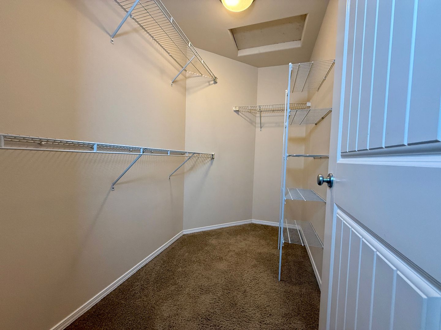 2730 NE 9th Street - Redmond - Oregon - 3 bed, 2.5 bath rental property