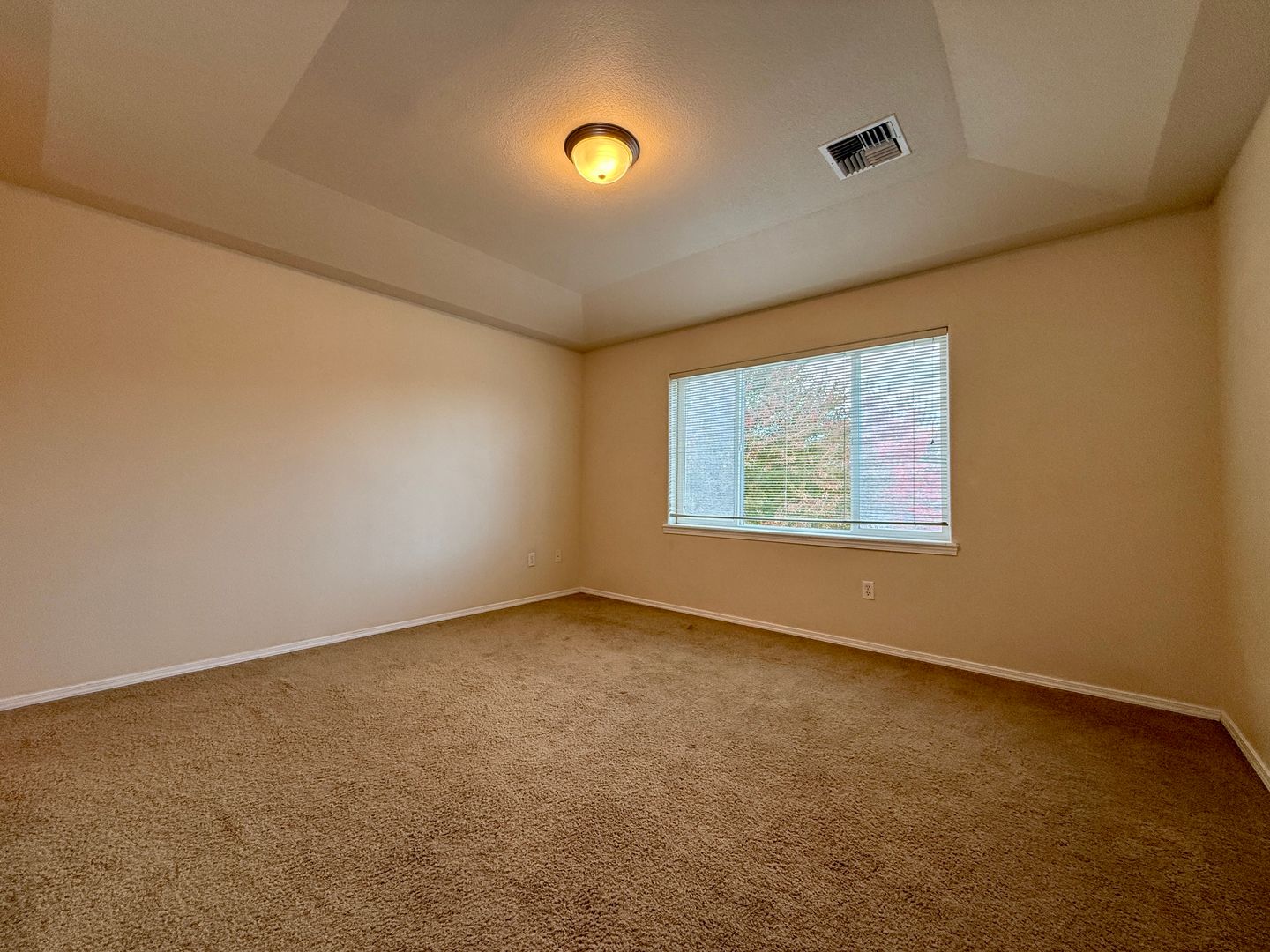 2730 NE 9th Street - Redmond - Oregon - 3 bed, 2.5 bath rental property