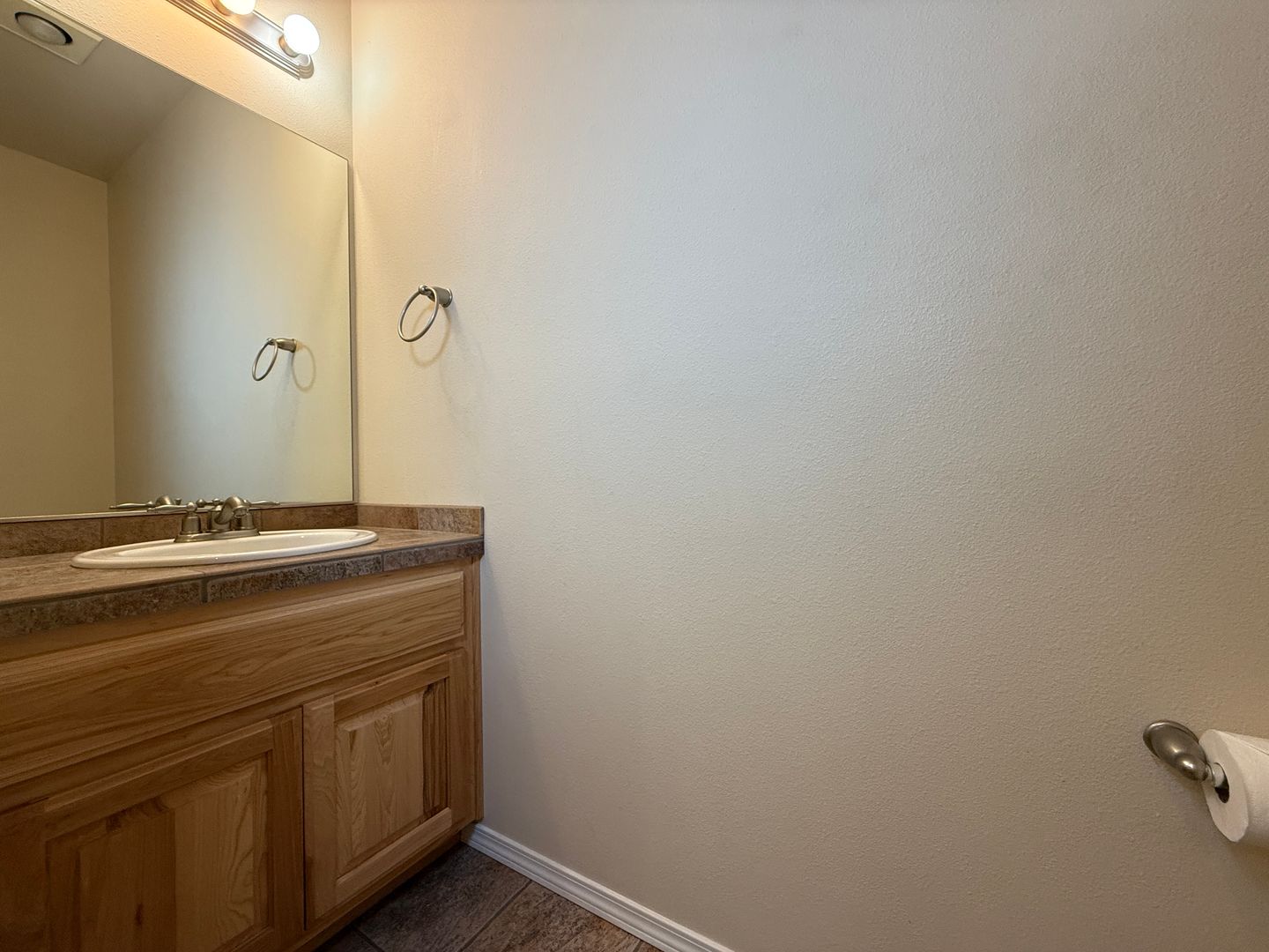 2730 NE 9th Street - Redmond - Oregon - 3 bed, 2.5 bath rental property