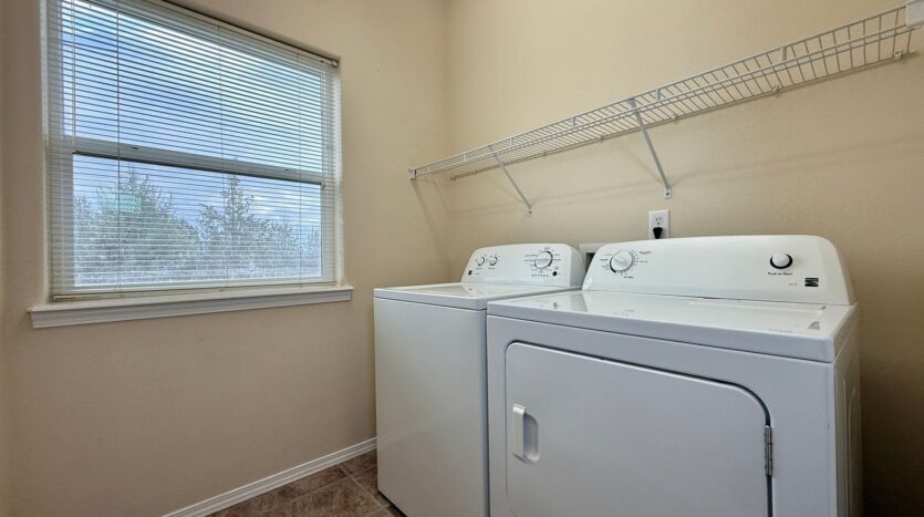 2730 NE 9th Street - Redmond - Oregon - 3 bed, 2.5 bath rental property