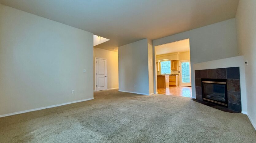 2730 NE 9th Street - Redmond - Oregon - 3 bed, 2.5 bath rental property