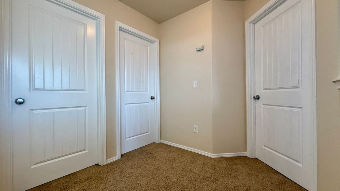 2730 NE 9th Street - Redmond - Oregon - 3 bed, 2.5 bath rental property