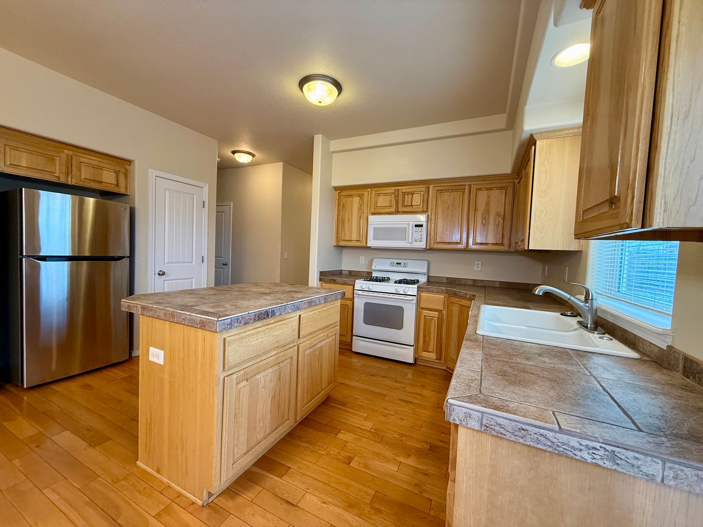 2730 NE 9th Street - Redmond - Oregon - 3 bed, 2.5 bath rental property