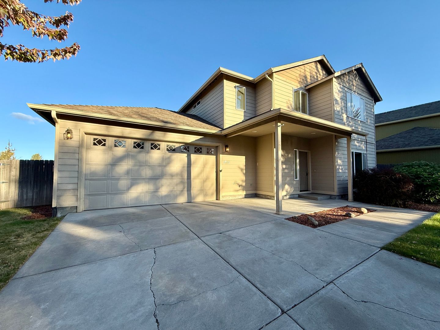 2730 NE 9th Street - Redmond - Oregon - 3 bed, 2.5 bath rental property