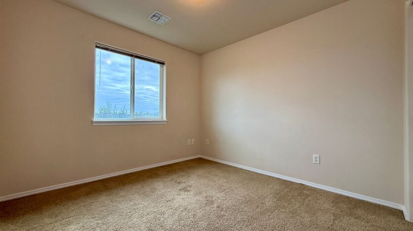2730 NE 9th Street - Redmond - Oregon - 3 bed, 2.5 bath rental property