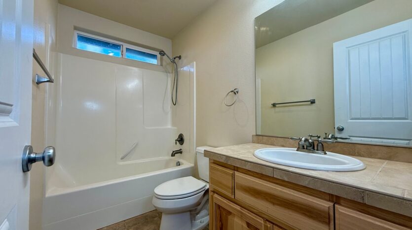 2730 NE 9th Street - Redmond - Oregon - 3 bed, 2.5 bath rental property