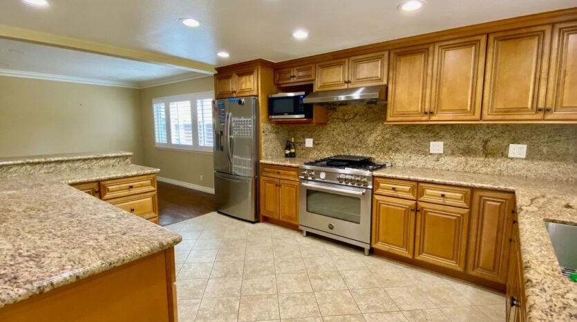 2792 Belbrook Pl - Simi Valley - California - 6 bed, 3 bath rental property