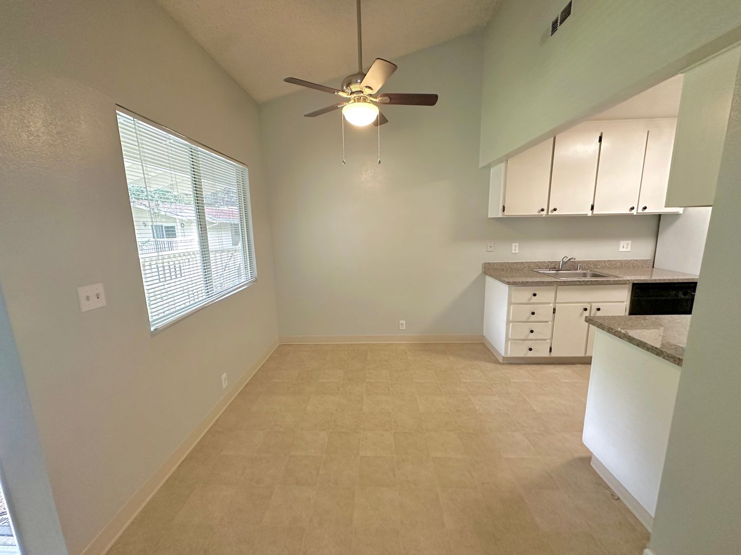 2800 Dover Ave - Fairfield - California - 2 bed, 1 bath rental property