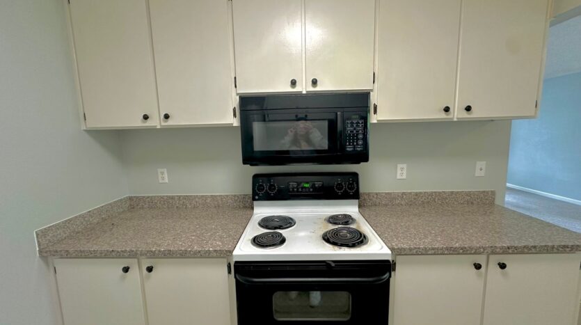 2800 Dover Ave - Fairfield - California - 2 bed, 1 bath rental property