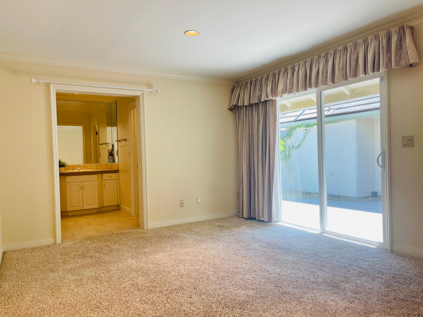 2833 Cedar Wood Pl - Thousand Oaks - California - 3 bed, 2 bath rental property