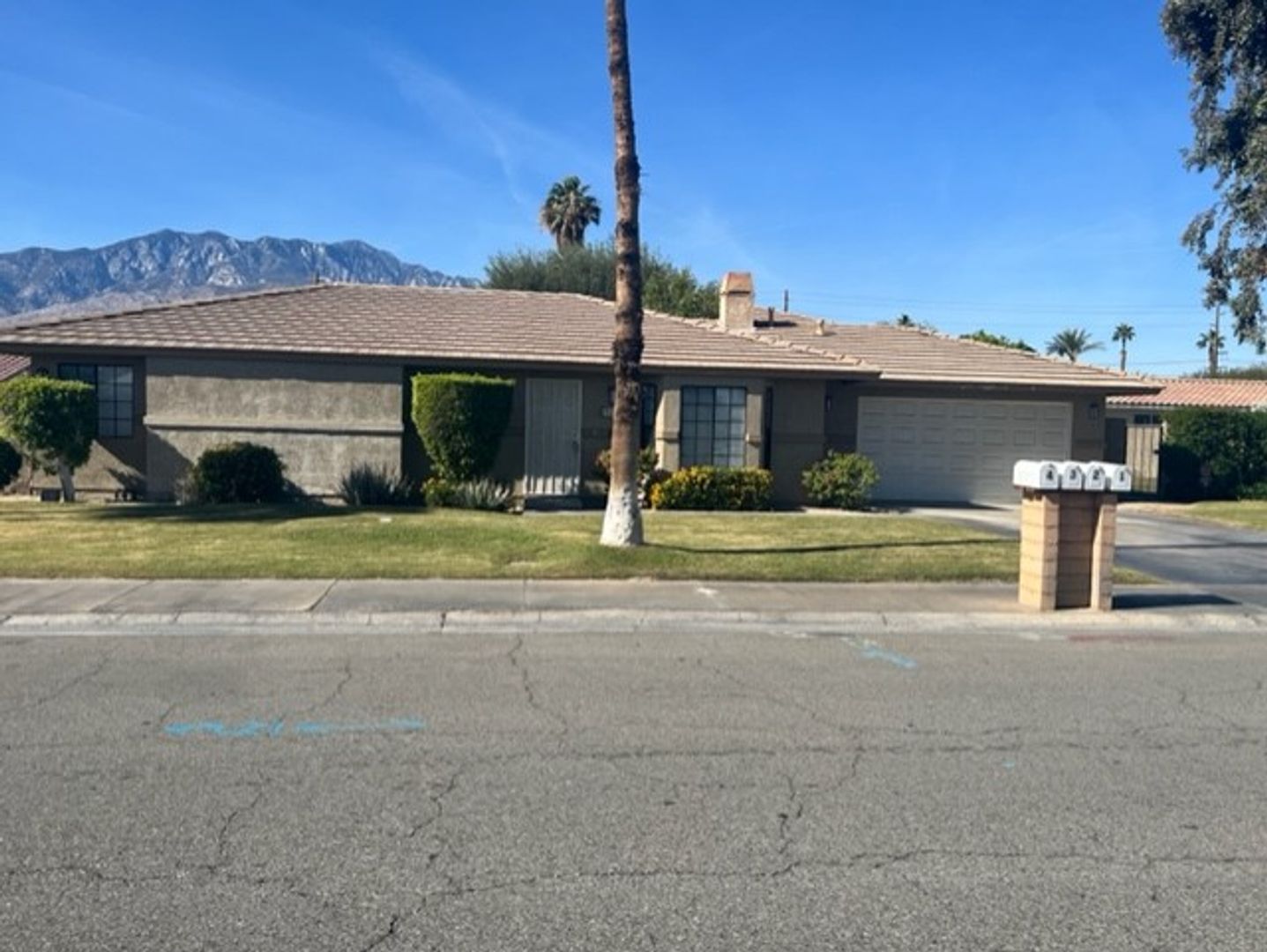 28421 Avenida La Paz - 01 - Cathedral City - California - 3 bed, 2 bath rental property