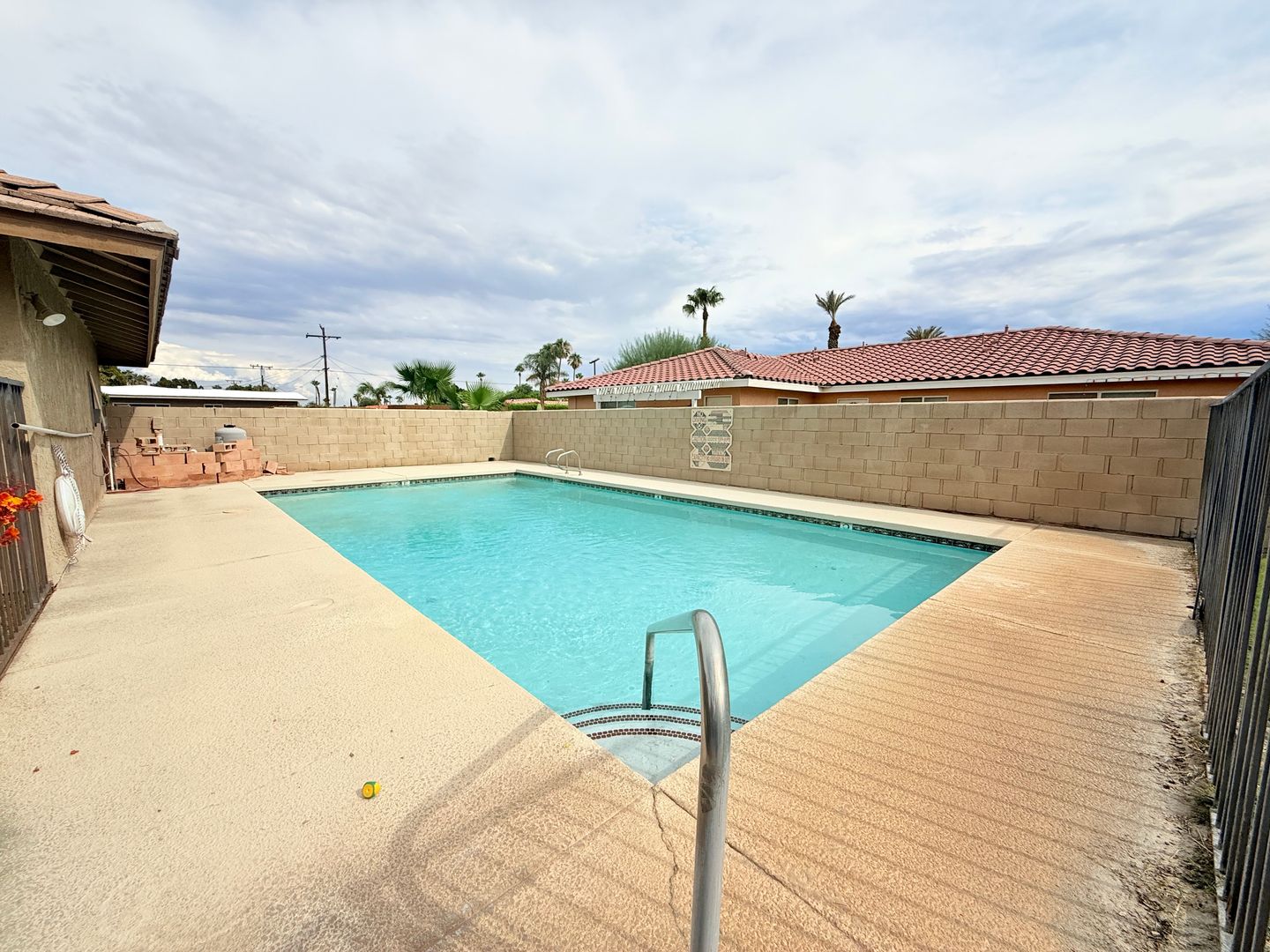 28421 Avenida La Paz - 01 - Cathedral City - California - 3 bed, 2 bath rental property