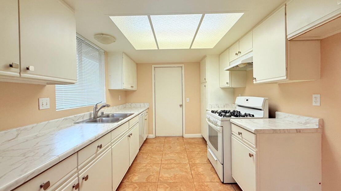 28421 Avenida La Paz - 01 - Cathedral City - California - 3 bed, 2 bath rental property