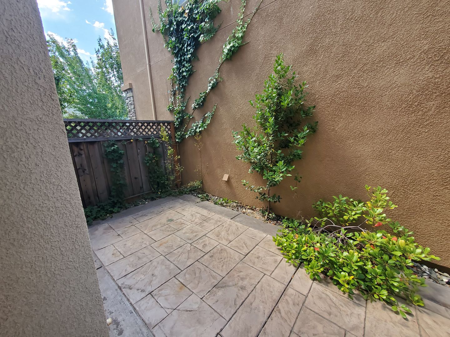 28563 Starboard Ln - Hayward - California - 3 bed, 2.5 bath rental property