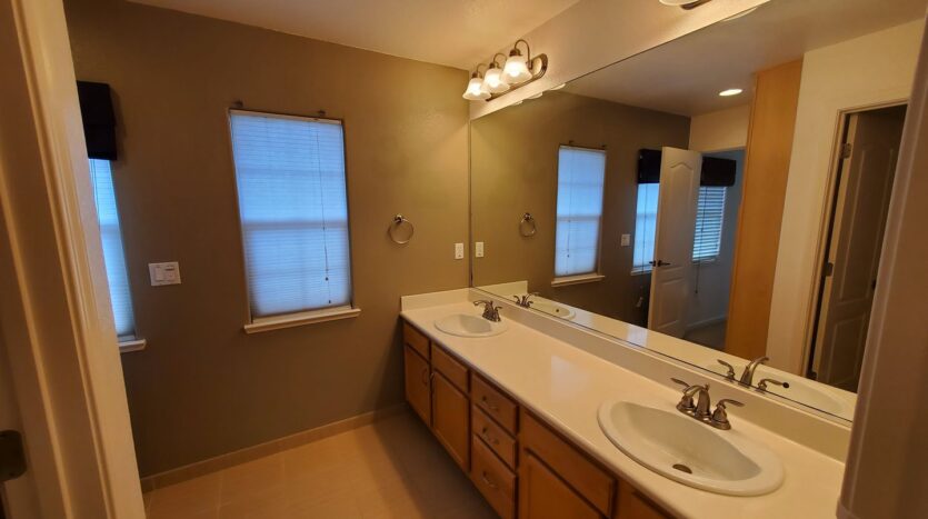 28563 Starboard Ln - Hayward - California - 3 bed, 2.5 bath rental property