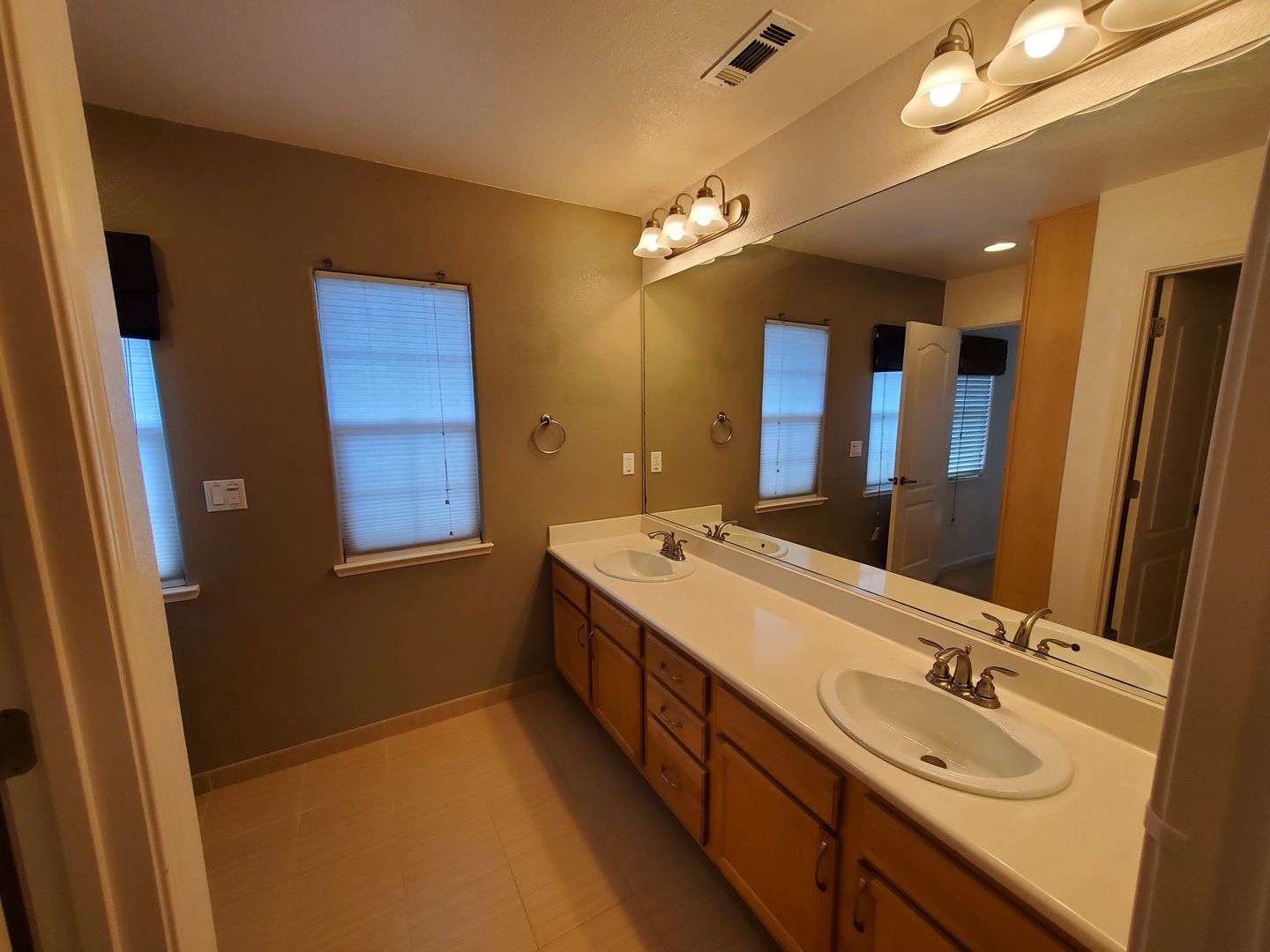 28563 Starboard Ln - Hayward - California - 3 bed, 2.5 bath rental property