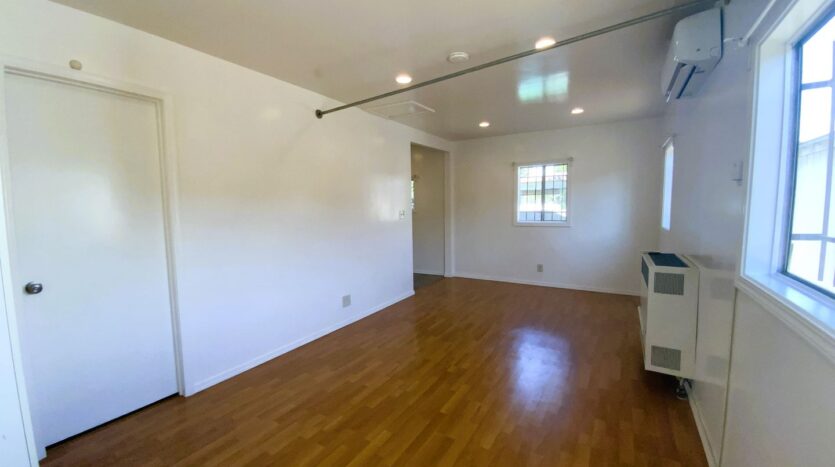 2863 & 2863 1/2 Coolidge Ave  - Los Angeles - California - 1 bath rental property