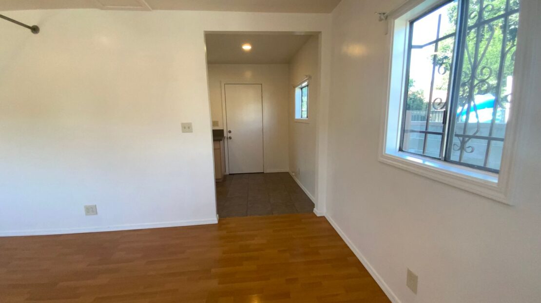 2863 & 2863 1/2 Coolidge Ave  - Los Angeles - California - 1 bath rental property