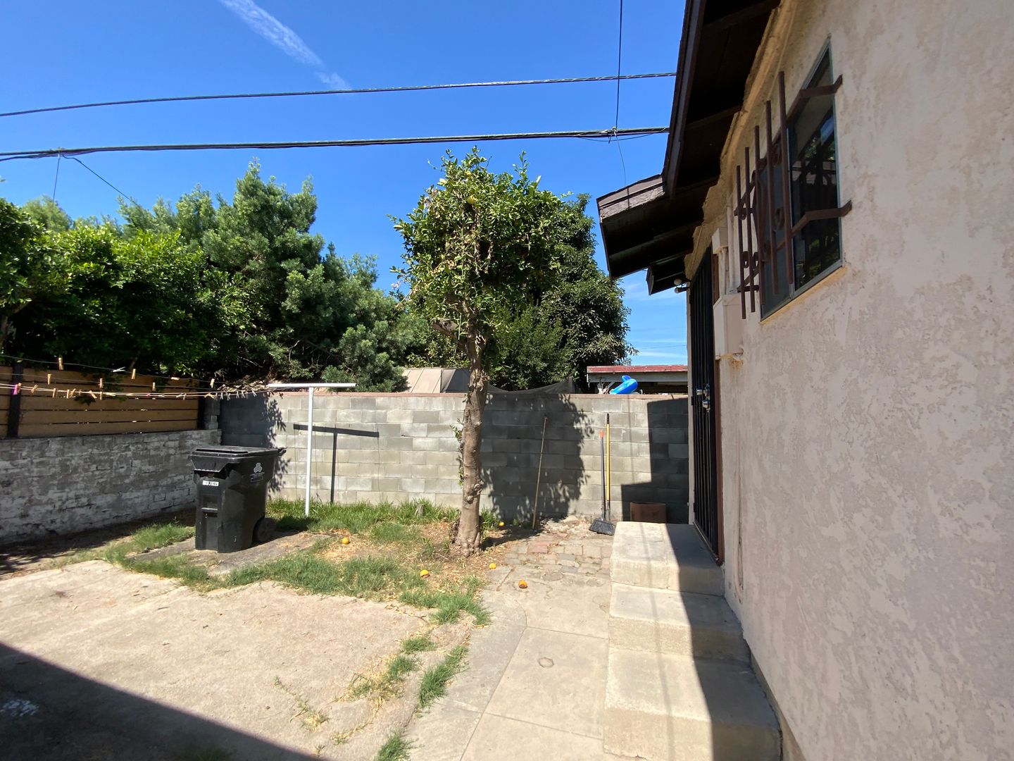 2863 & 2863 1/2 Coolidge Ave  - Los Angeles - California - 1 bath rental property