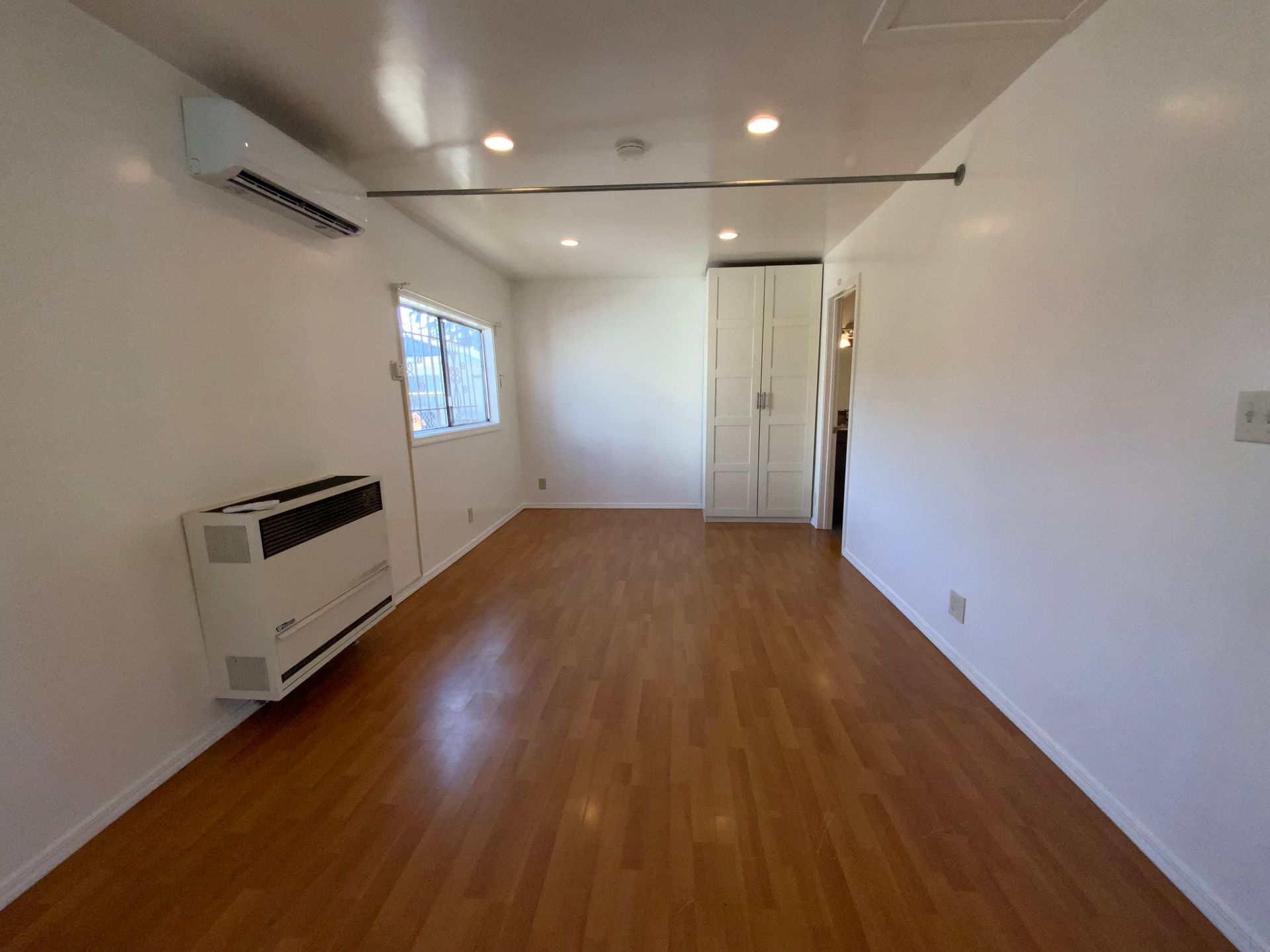 2863 Coolidge Ave   1/2 - Los Angeles - California - 1 bath rental property